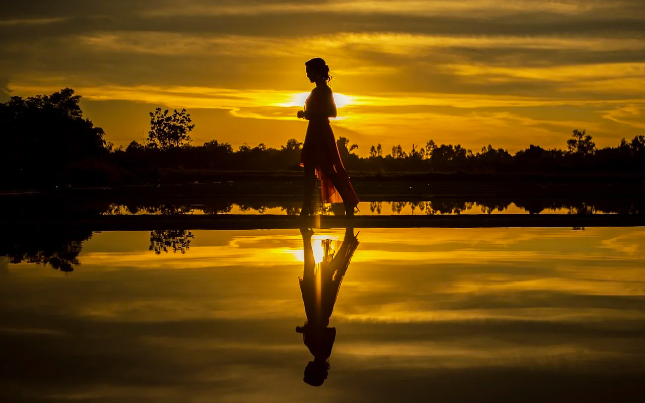 shadow of a woman