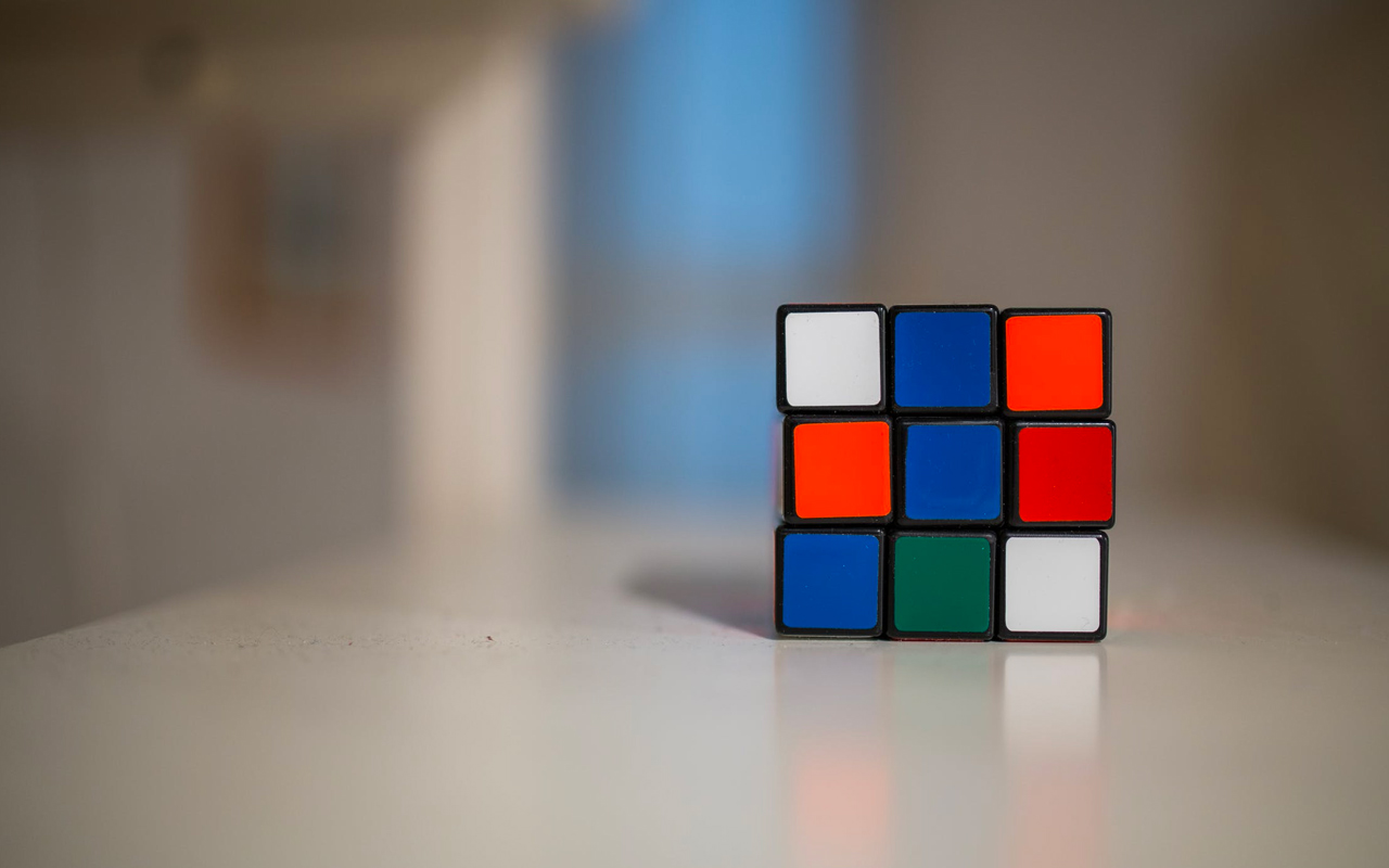 blue white red green cubes