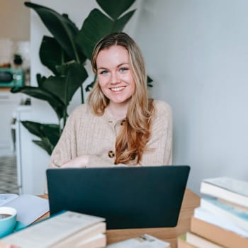 how to learn new skills quickly feature image