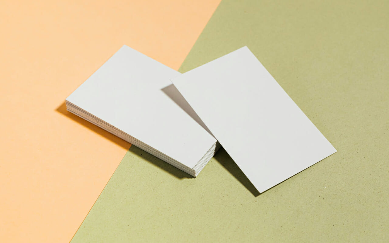 white flash cards with two colors background